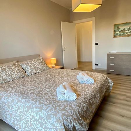 Elegante Appartamento Tre Amis - Doppio Garage & Free Wifi - Ac Centallo Екстер'єр фото